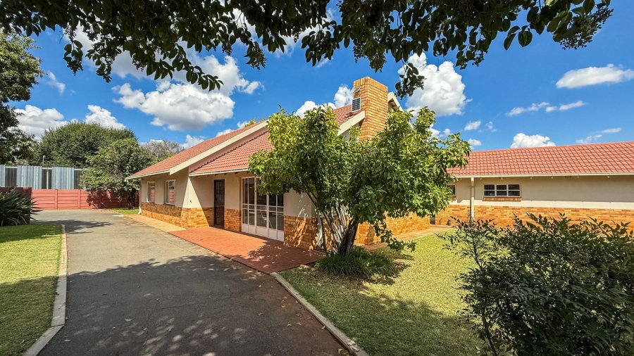 Commercial Property for Sale in Adamayview North West